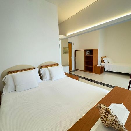 Hotel Pinocchio Cattolica Exterior foto